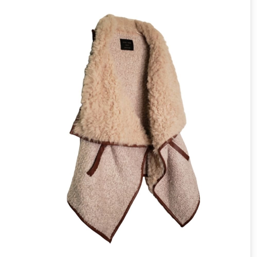 Love Tree Vest 